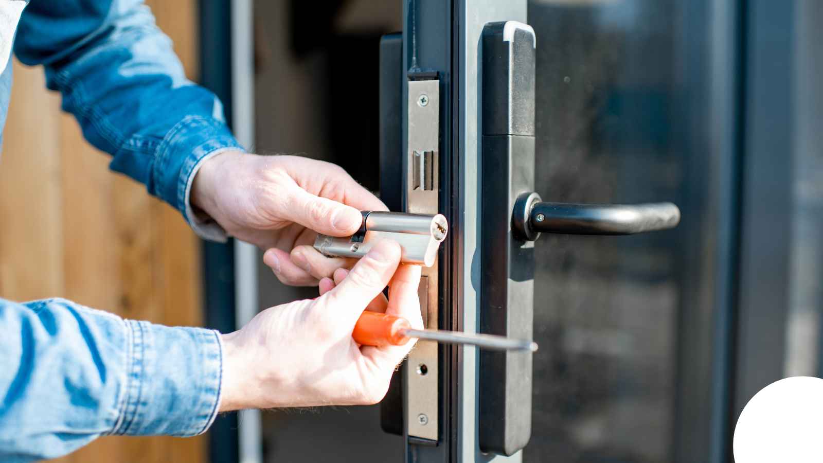 Locksmith in San Antonio, TX — Christopher Car Key Duplication